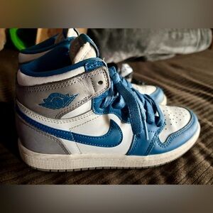 Nike Air Jordan 1 Retro High OG True Blue White Grey Size Child 13.5